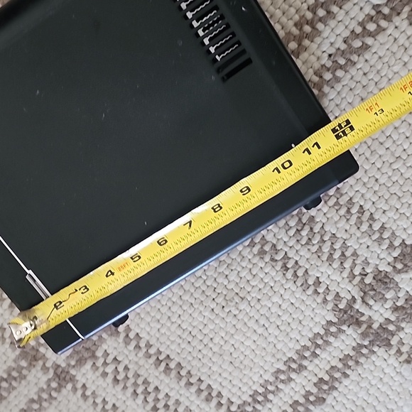 Frigidaire Mini Fridge For Make Up with Handle - Picture 7 of 8